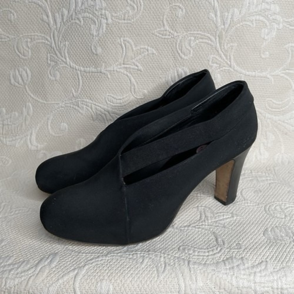 Eileen Fisher Vero Cuoio Slip On Stretchy Heels Pumps Women‎ Size 9 Black